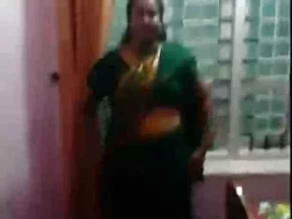 भारत हॉलीवुड सेक्सी वीडियो फिल्म चाची 1324