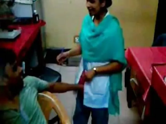 सोनैमुरी पूर्ण छवि अस्पताल में सेक्सी तकनीकी डॉक्टर महिला तकनीशियन