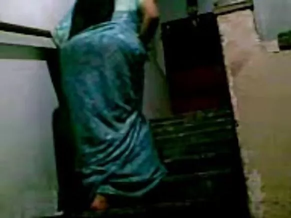 बांग्ला देसी सेक्सी पत्नी घर पर गोज़ फेंकने 2 PB XXX