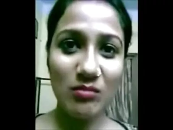 बड़े स्तन भारतीय लड़की बड़े स्तन के लिए कपड़े उतारता है घर का बना - काजल सेक्सी फिल्म घर का बना