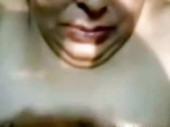 चाची भारत सेक्सी अंग्रेजी फिल्म वीडियो blowjob और चाची के चेहरे पर चल रहा है