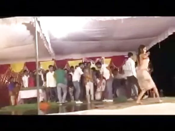 नग्न नग्न नृत्य वीडियो सेक्सी फिल्म हिन्दी गीला नृत्य
