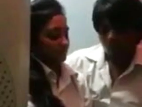 साइबरकैफे बड़े स्तन सेक्सी एचडी फिल्म