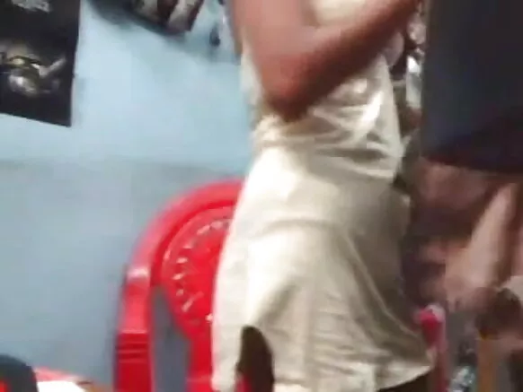 देसी जोड़ी bf हिन्दी सेक्सी फिल्म मोबाइल में सहज महसूस करता है