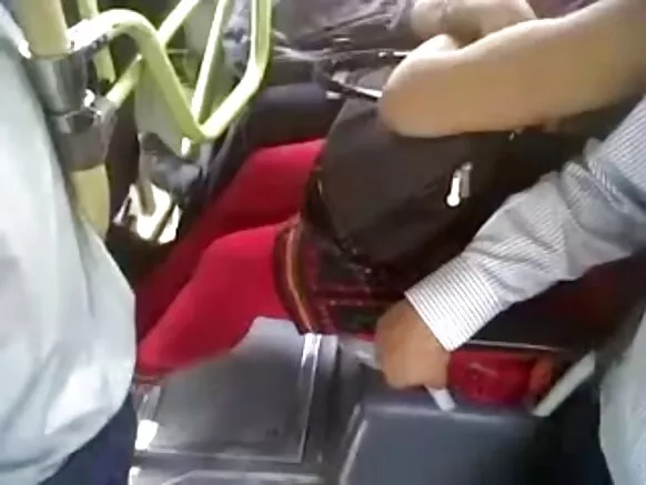 देसी बूब्स खेले सेक्सी बस हिन्दी की बूब्स भी खेले