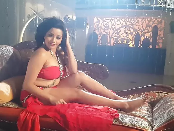 कियो, कृपया मोनालिसा के सेक्सी मूवी बनाउ बॉलीवुड लावा आ गिरब..