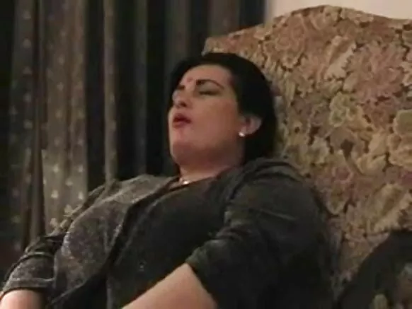भारत - Bbw domme send your movie sexy pussy in hindi बीबीडब्ल्यू बिल्ली चाट