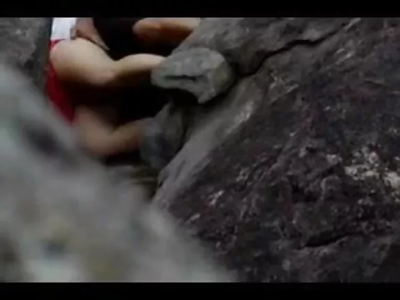 सिनेमा के पीछे सेक्सी मूवी सेक्सी गोवा बीच गोवा बीच के चट्टानों में छिपे हुए