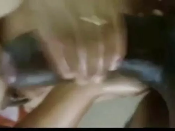 नीले सेक्सी अंग्रेजी नीली नाव में देसी पत्नी